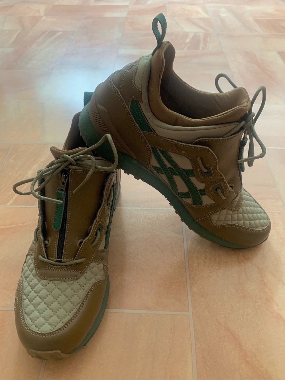 NWT Asics Men's Chestnut Brown & Hunter Green Gel Lyte Shoes